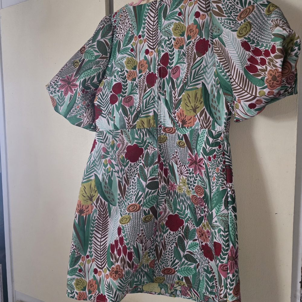 GB Girls Floral Puff Sleeve Dress Size 10 Girls (Good For All Seasons - Picture 2 of 3